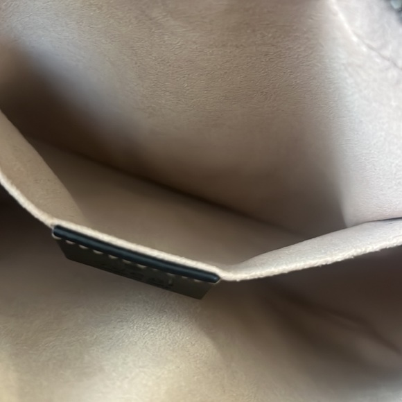 Gucci GG Marmont Quilted Small Shoulder Bag - Picture 11 of 15